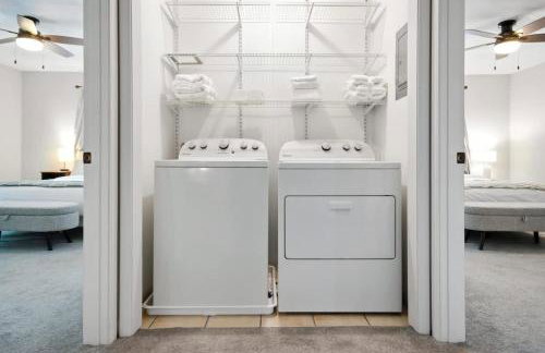 Stylish 2BR Loft Near ISU Hospitals & Downtown - Foto 20