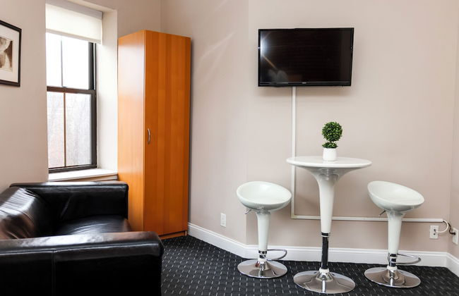 Maverick Suites at 400 Columbus Ave - Foto 61