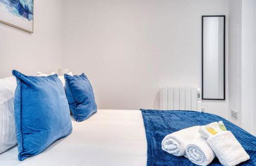 Stunning 2 Bed by the City Centre & Bute Park - Foto 28