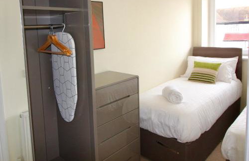 AmberBlue@Epsom - Photo 12