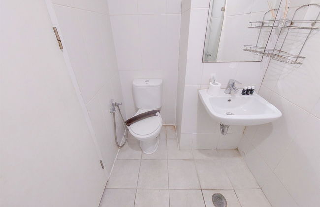 Best Place And Homey Studio Skylounge Tamansari Apartment - Foto 11