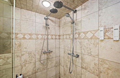 Hobbs Mill Ski Lodge Theater Games Dogs OK - Photo 63