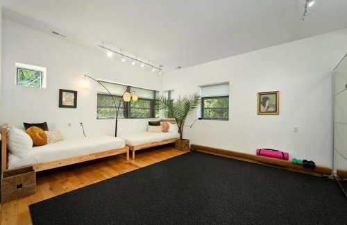 The Architect's Modern Castle - Photo 40