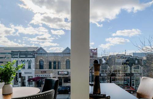 Modern City View 1BR Apartment with Office - free parking - Foto 8