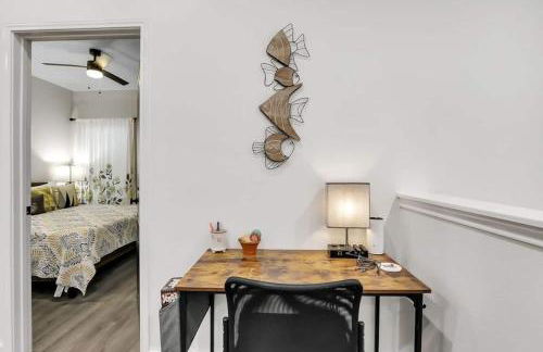 Luxurious Family-friendly Oasis with Laguna Views - Foto 17