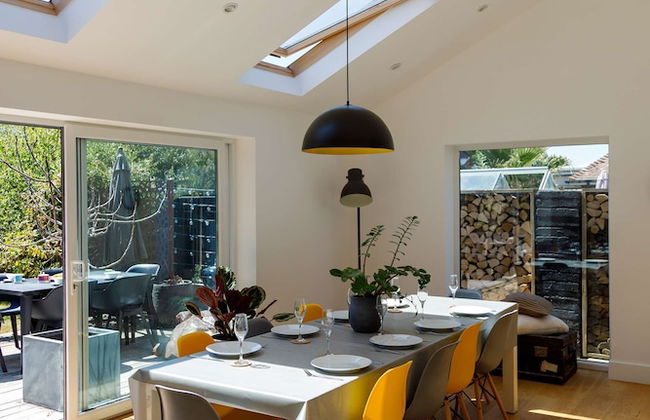 Gorgeous Home for 12 - Walk to Beach - Sea View - Photo 69