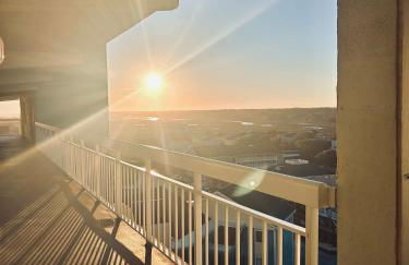LUXURIOUS Oceanfront Condo, 1 bedroom-2 bath, Sleeps 4, indoor and outdoor pools, Waters Edge-Garden City-Murrells Inlet SC -NO PETS - Photo 16