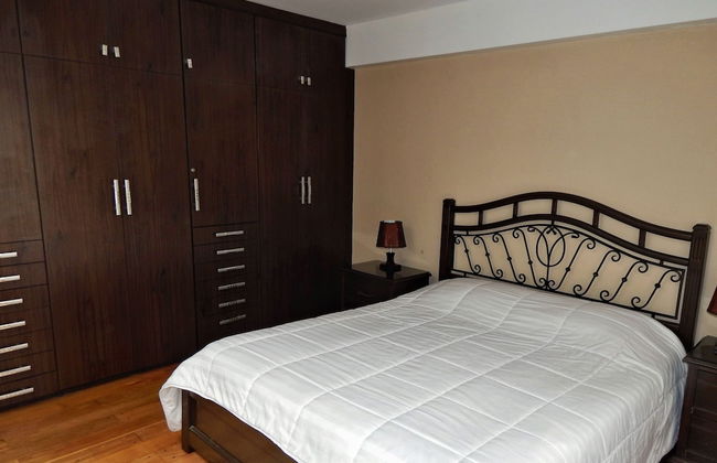 Minimalist Apartment - Photo 8