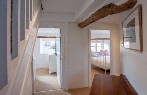 Charming Country House Nr Bath - Photo 32