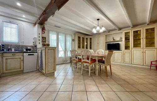 Villa Anatole - parking privé - 900m Cité Médiévale - Foto 8