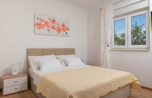 Villa Dola with private pool - Photo 20