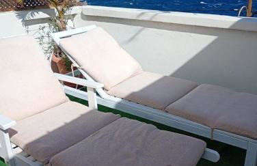 Penthouse Maines View - Photo 3