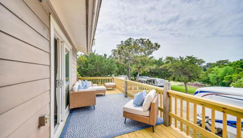 Pet-Friendly Buxton Home with Balcony, 2 Mi to Beach - Foto 3