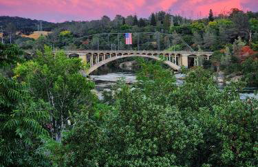 Executive home in a serene park like setting - Foto 32