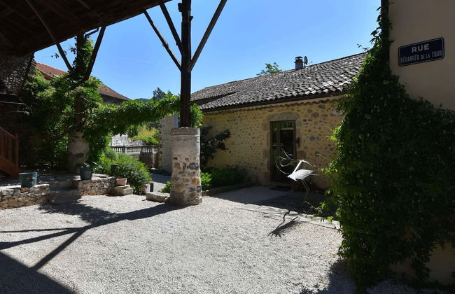 Lovely House With Grass Garden, Shared Swimmingpool, Next to the River Ardeche - Foto 48