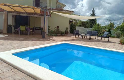 Green Oasis Near Barban - A House with a Pool, pet frendly - Foto 2