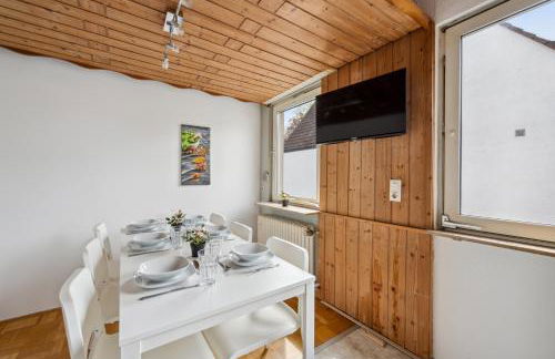 kostengünstige Wohnungen für Monteure in Zizishausen-Nürtingen, WiFi, Smart TV, Parkplatz, Autobahn A8, Stuttgart - Photo 8