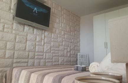 Small House Postup - Photo 7