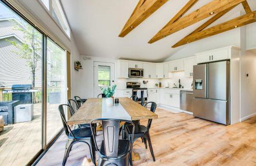 Deck and Community Perks Bright Pocono Lake Home! - Foto 8