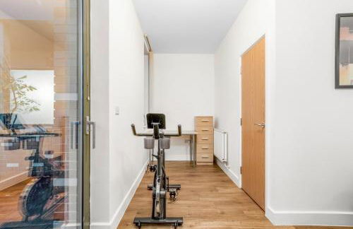 Modern 3-Bed Penthouse with Terrace & Gym, Near Canary Wharf, Weekly deals - Foto 17