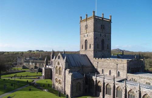 Panteurig Farmhouse - Photo 24