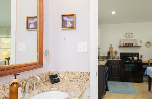 Studio Apt on HRT hosted by Longview Stays - Foto 17