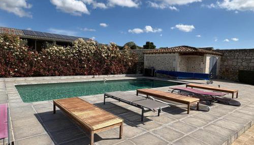Charme provençal Mas authentique avec piscine - Photo 3, sunbed