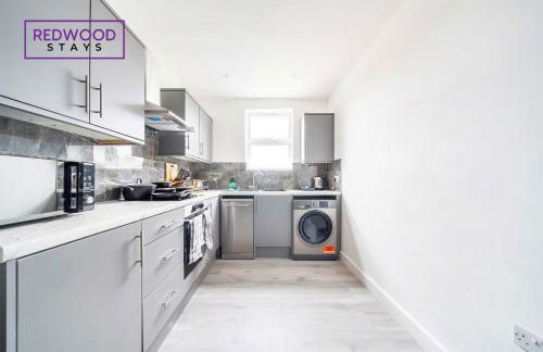 Well-Equipped Serviced Apartments in Aldershot Town Centre, Free WiFi By Redwood Stays - Foto 5