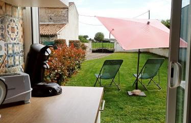 Joli gîte indépendant 2 à 4 personnes, au calme, serviettes & draps fournis, wifi, climatisation, parking gratuit - Foto 16