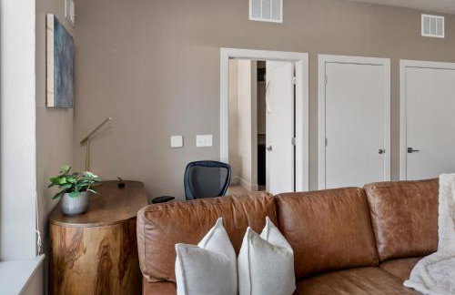 Deluxe 2BR Convention Center Gym, Pool, Htub, Pkg - Foto 14