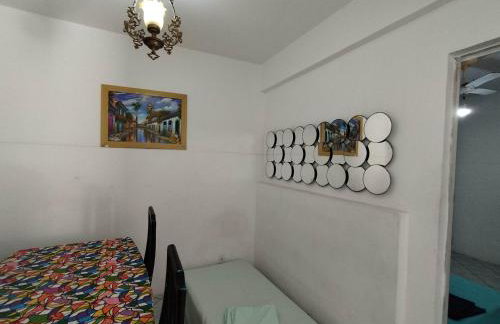 Seu Apto Centro 7 Excelente Local 5 Camas Até 6 Pessoas 2Q Ar Cond Geladeira Fogao TV Bem Simples Econômico - Foto 8