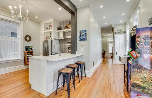 Walk Downtown Inviting Historic Home in Dubuque! - Foto 6