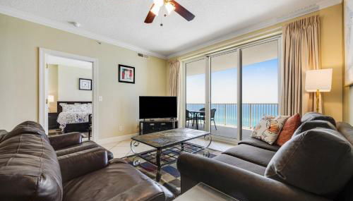 PARKING INCLUDED-Beachfront 2BD Ocean Villa! Gorgeous Amenities, Private Complex - Photo 3