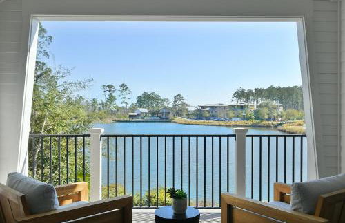 Lagoon View 5 Bedroom Moreland Village Home 5573 - Photo 1