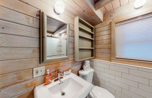 Immaculate Cabin Rental with a Hot Tub next to Lake Pend Oreille in Bonner County, Idaho - Foto 34