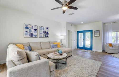 Dog-Friendly Home with Pool and Yard in Bradenton - Foto 6