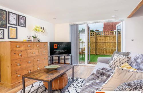 ByEvo Oswestry Barn - Quirky romantic retreat or Cosy contractor base - Foto 10