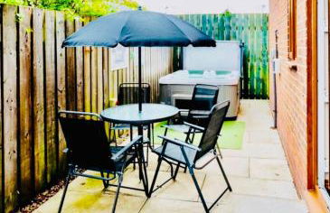 Rose Cottage with Hot Tub - Foto 6