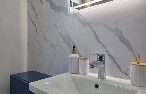 Anfield 4 min walk Sleeps 7 4BR 5Bed 3Bathrooms - Photo 10