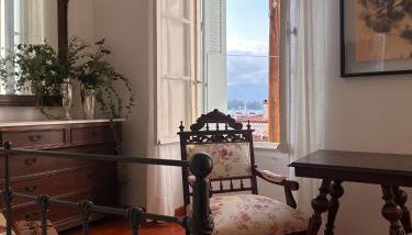 Poros Chic Seaside Neo-Classical Apartment with Terrace - Foto 1