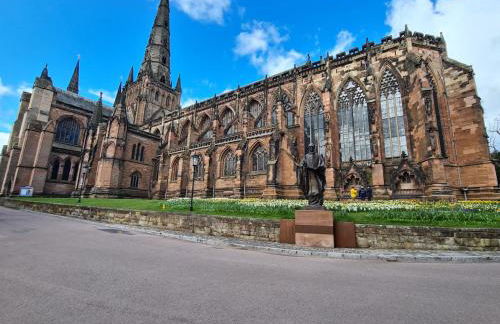 Samuels' a duplex apartment by Spires Accommodation in Lichfield City Centre - Foto 6