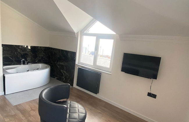 Golden Life Suite - Photo 13