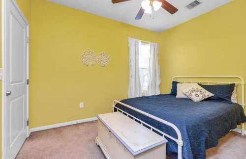 Summer Bliss 3BR Home, Walk to Beach Master Suite Sleeps 9 - Foto 42
