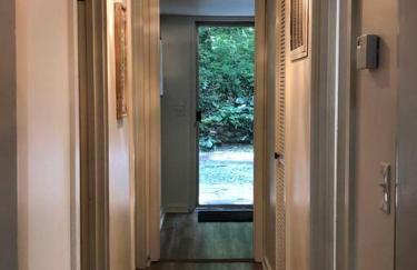 Cozy Cottage w Hot Tub, 5 min walk to Main St - Foto 14