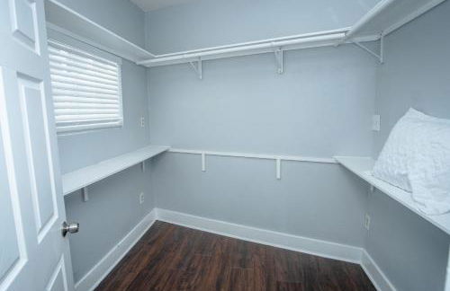 Stunning 2br/1ba Historic Pad Few Steps Downtown - Photo 48