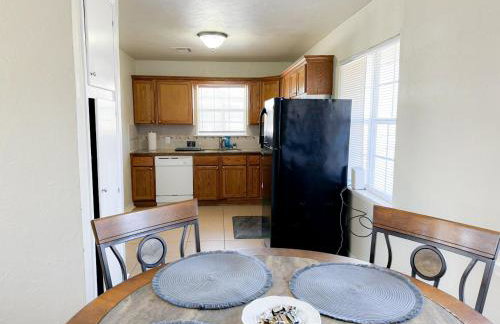 2BR Apt 5 mins OKC Zoo Monthly 20 Off #TA - Foto 3