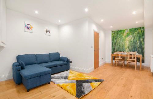 3-Bedroom House with 2 Living Rooms & Balcony near Brick Lane, London - Foto 7