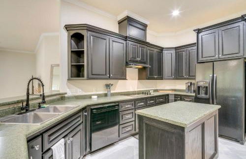 Spacious and Modern Home in Montgomery with Deck! - Foto 10