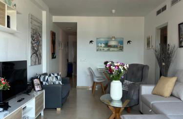 Ático con Vistas al Mar y con Piscina frente a Castillo Sohail - Foto 10