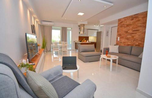 Potamos Deluxe White Apartment - Photo 1